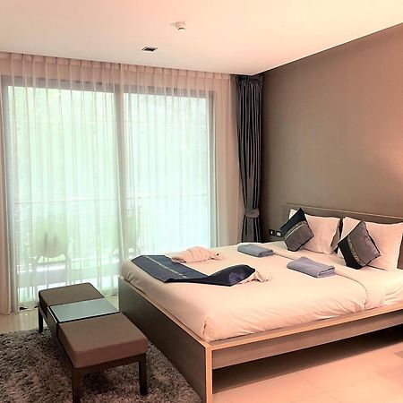 Private Apartment At Emerald Terrace Patong Eksteriør billede