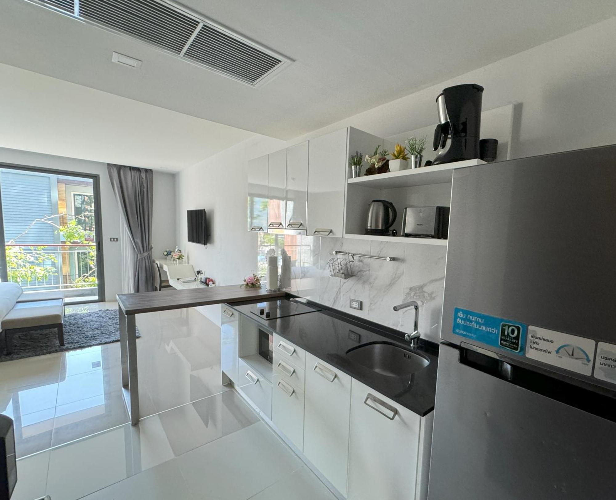 Private Apartment At Emerald Terrace Patong Eksteriør billede