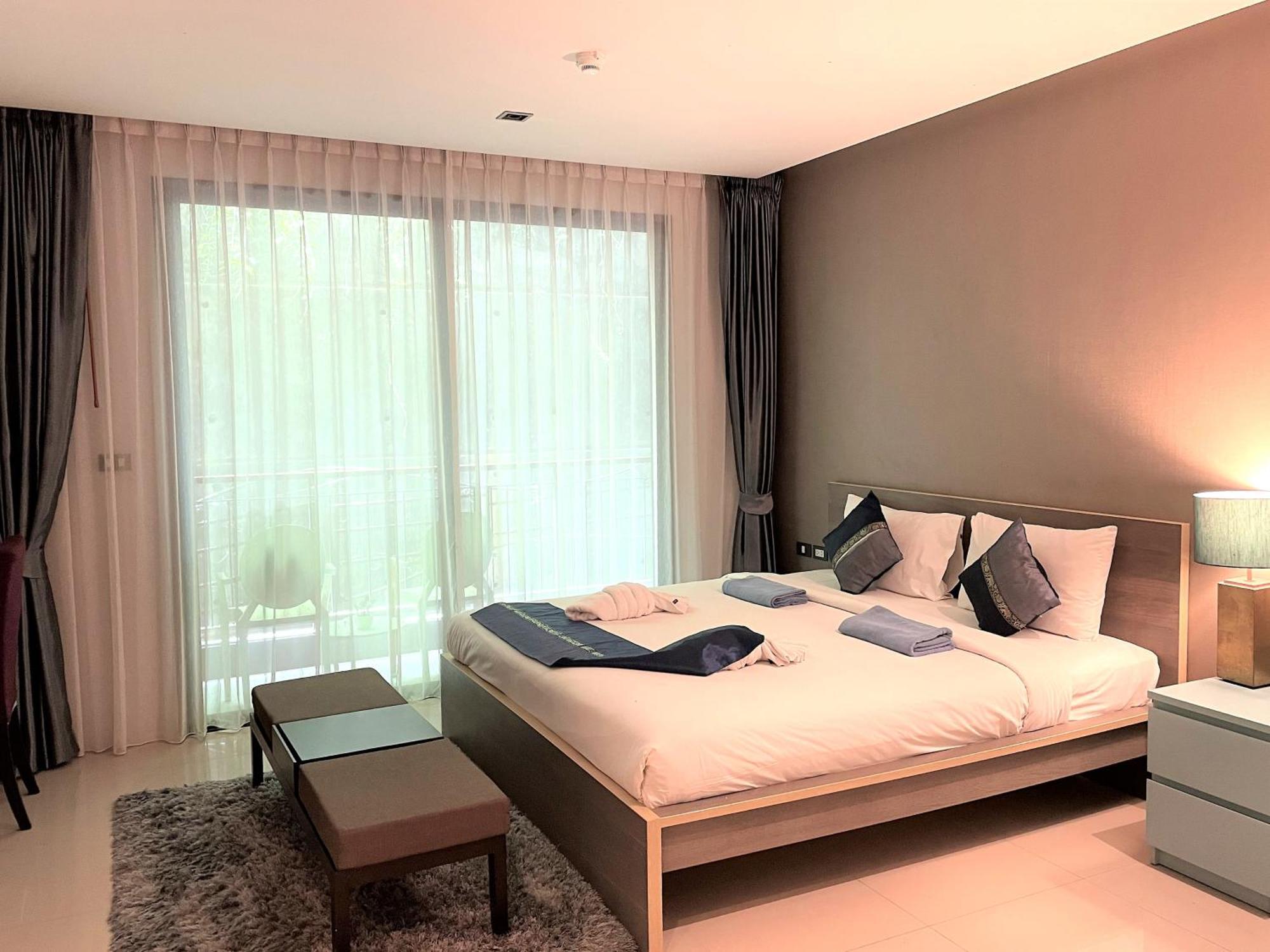 Private Apartment At Emerald Terrace Patong Eksteriør billede