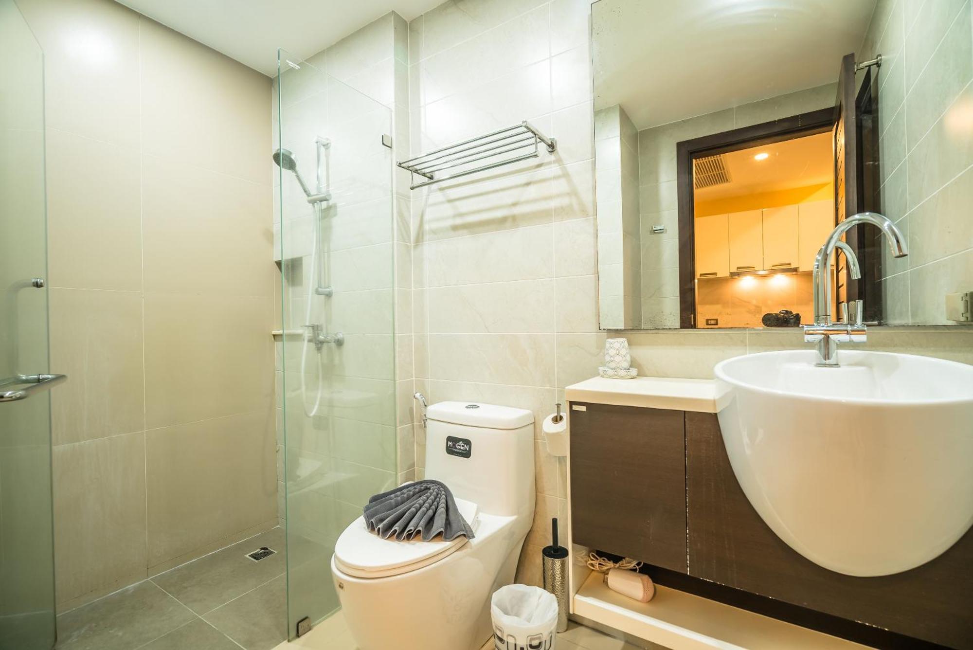Private Apartment At Emerald Terrace Patong Eksteriør billede